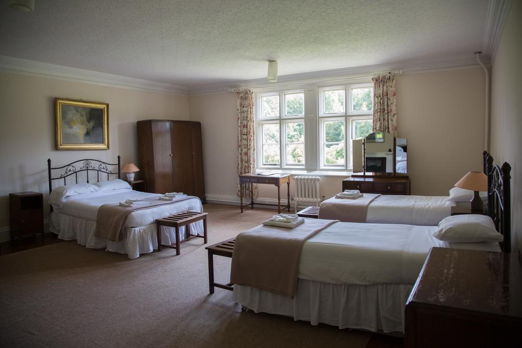Gregynog Hall Guest House Tregynon Exterior photo